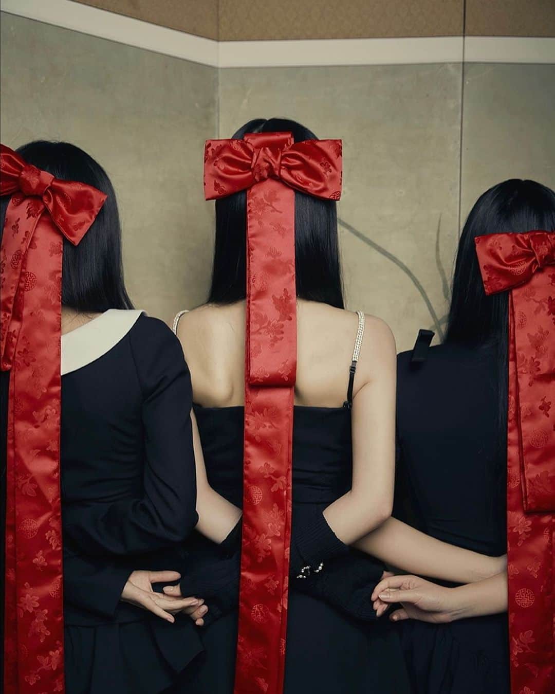 ジョイ（パク・スヨン ）のインスタグラム：「[Red Velvet The 3rd Album ‘Chill Kill’] 2023.11.13 6PM KST」