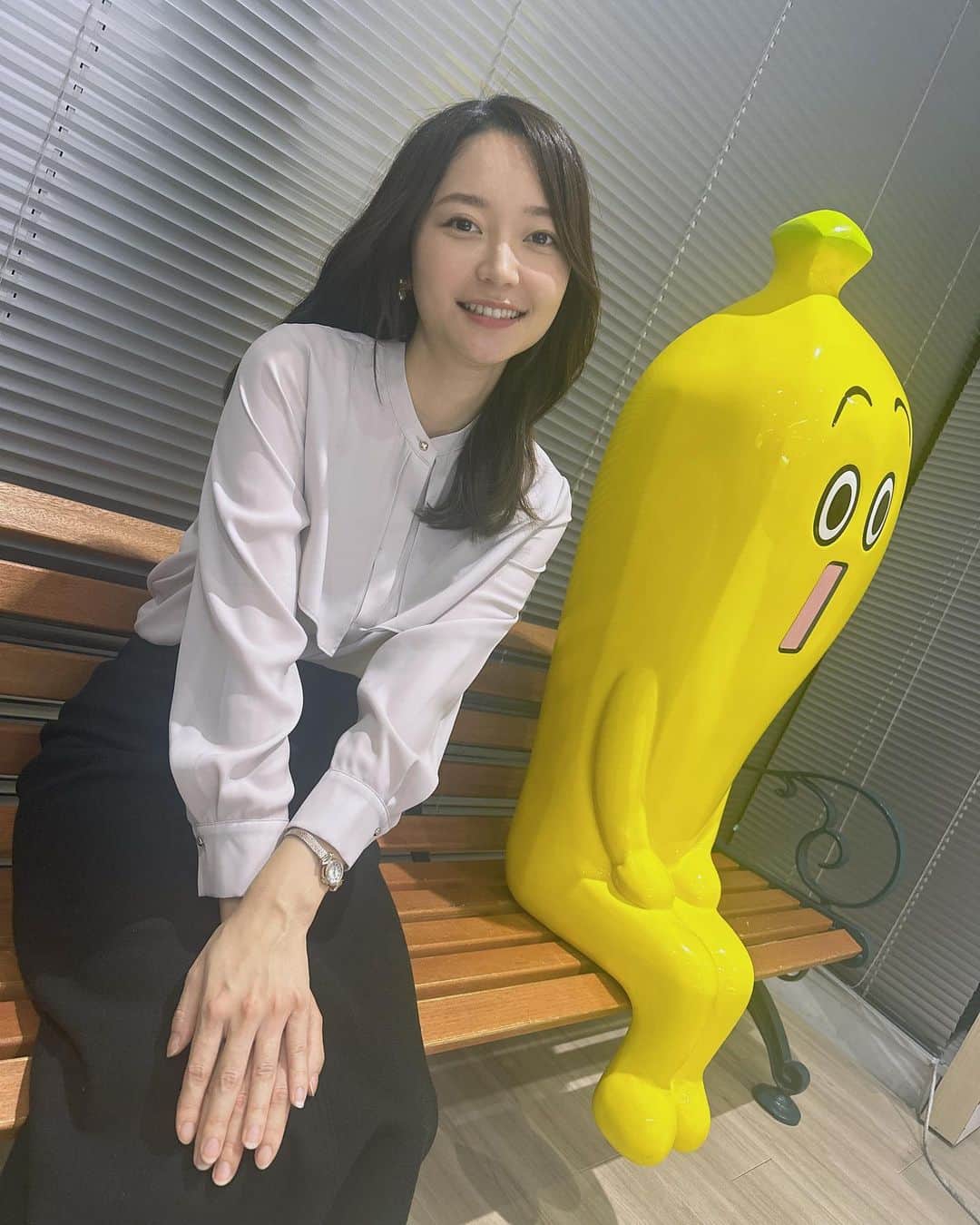 竹崎由佳さんのインスタグラム写真 - (竹崎由佳Instagram)「. プロ野球の日本シリーズ、昨日とは真逆の結果になりましたね！点差まで同じとは驚きです！ 昨日は阪神、今日はオリックスが今年を象徴するような戦いぶりをみせてくれました🔥 火曜の第３戦が楽しみだ...！！！  #みんなのスポーツ #アナウンサー #衣装 #骨格ウェーブ #高身長」10月30日 0時51分 - yuka__takezaki