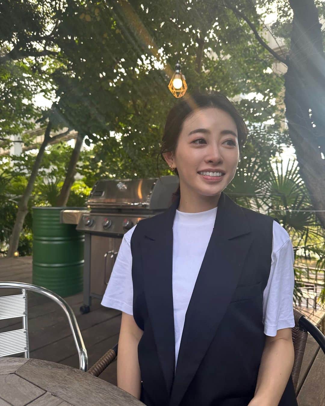 高野桃子さんのインスタグラム写真 - (高野桃子Instagram)「なにその動きは！！  って言われながら🍃笑　ゆる〜い公園お散歩DAY まだそよそよ風が気持ちよかった9月のです 鼻水かみすぎて鼻赤い」10月30日 1時04分 - takano_sd