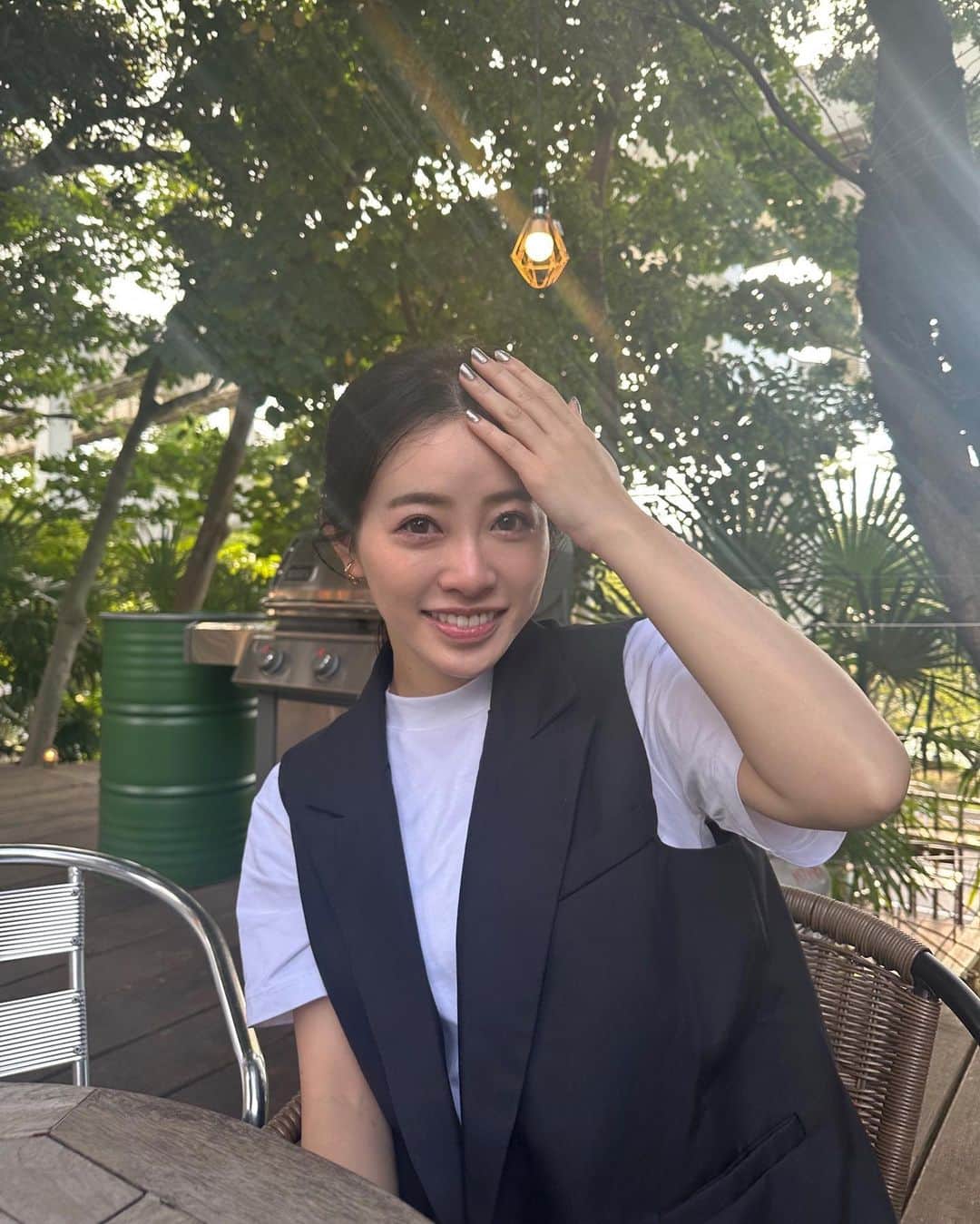 高野桃子さんのインスタグラム写真 - (高野桃子Instagram)「なにその動きは！！  って言われながら🍃笑　ゆる〜い公園お散歩DAY まだそよそよ風が気持ちよかった9月のです 鼻水かみすぎて鼻赤い」10月30日 1時04分 - takano_sd