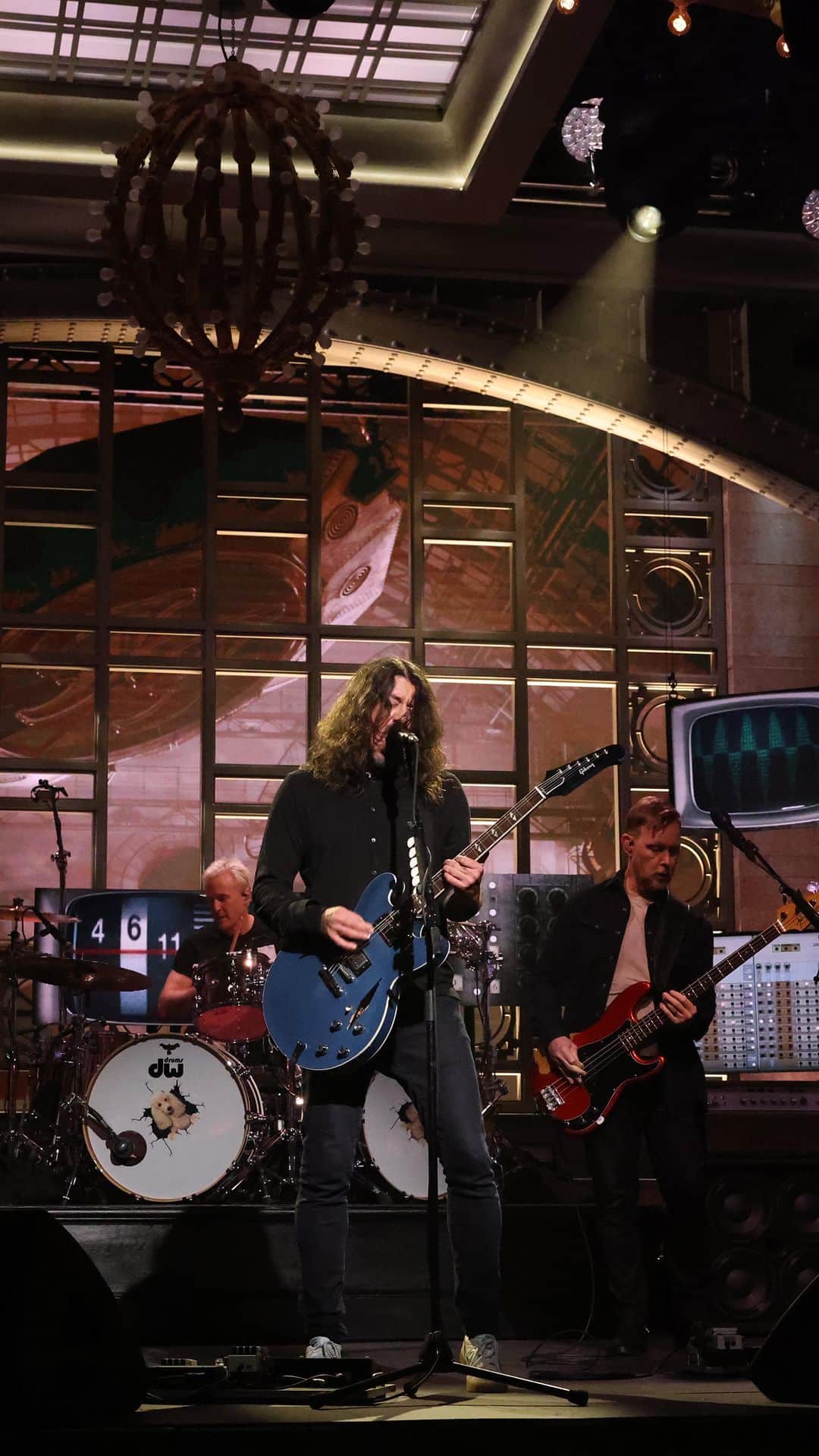 のインスタグラム：「Rescued - @foofighters  Full performance at the link in bio!」