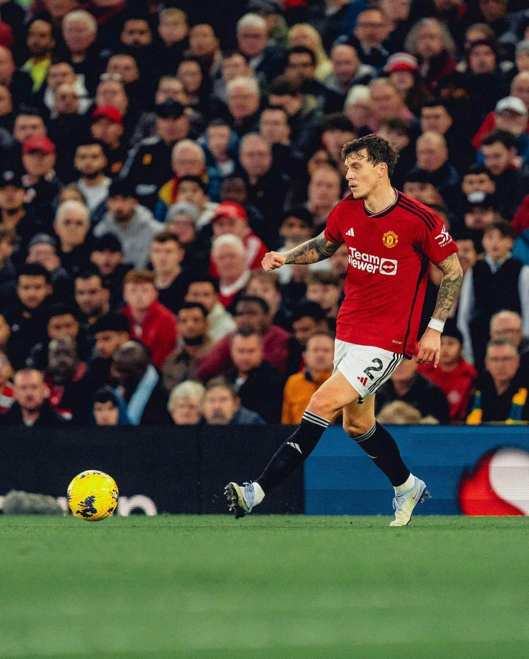 マンチェスター・ユナイテッドさんのインスタグラム写真 - (マンチェスター・ユナイテッドInstagram)「We’ll never give up 👊  #MUFC #ManUtd #OldTrafford #PremierLeague」10月30日 1時29分 - manchesterunited