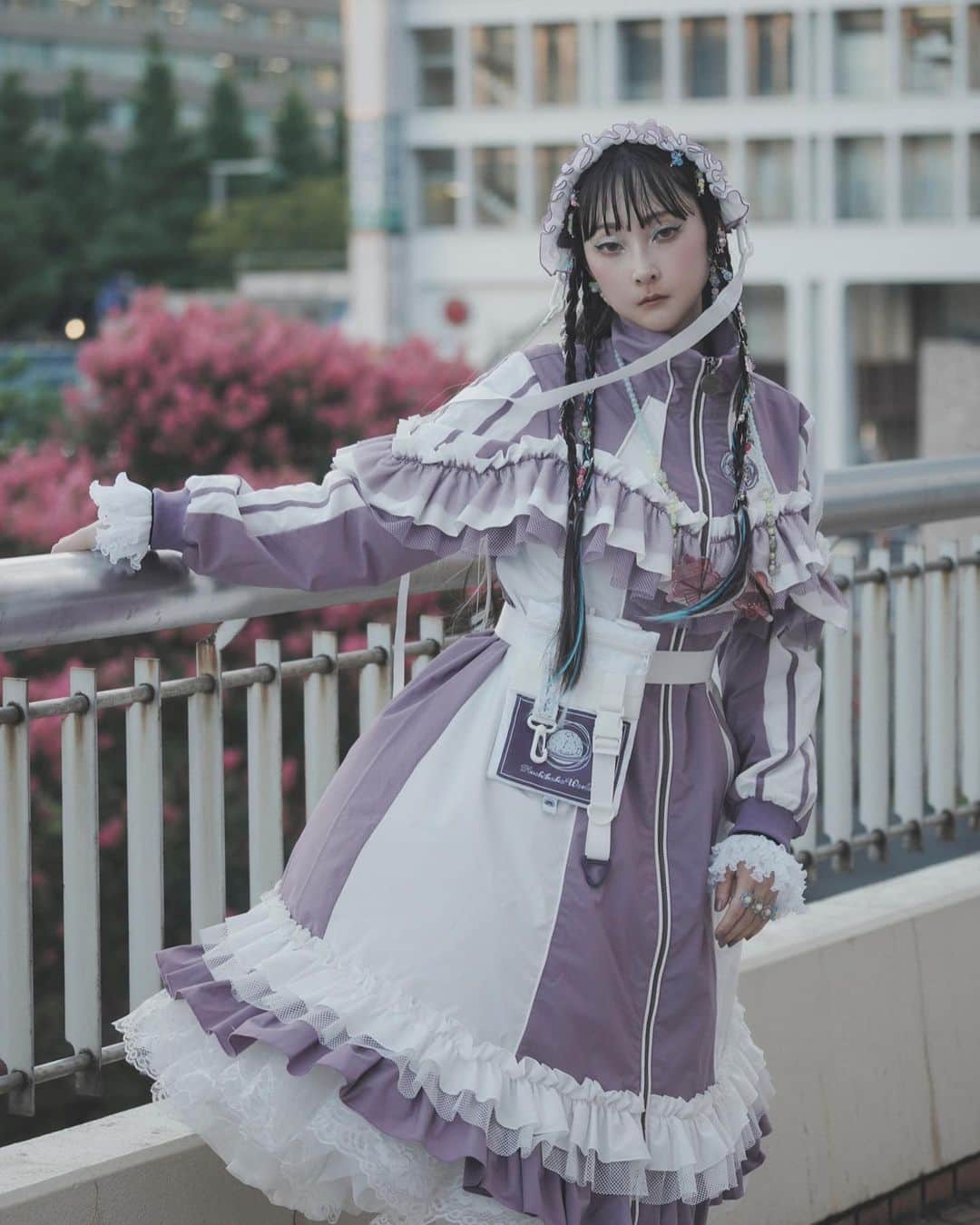 RinRinのインスタグラム：「. 💫🗝️𝐑𝐢𝐧𝐑𝐢𝐧 𝐃𝐨𝐥𝐥 ♡ 𝐀𝐏𝐎𝐋𝐈𝐀🗝️💫 lolita fashion and our accessories 私たちのアクセとロリィタファッション  🌟RinRin 来店 11月1&2 🌟APOLIA 来店11月1,3,5  🎀┈┈┈┈┈┈┈┈┈┈┈┈🎀   ♡𝓢𝓹𝓸𝓻𝓽𝔂 𝓵𝓸𝓵𝓲𝓽𝓪♡  🎀┈┈┈┈┈┈┈┈┈┈┈┈🎀  ♥️アキュートガール2023♥️ 🥀11/1（水）～11/5（日） 🥀伊勢丹新宿店　本館6階催物場 🥀10〜20時 ＊最終日18:00 CLOSE  ♥️acutegrrrl 2023 ♥️ 🥀Nov 1st - 5th! 🥀Shinjuku Isetan 6F 🥀10am - 8pm (*last day ~6pm)  photo: @ooxo  assistant: @yukophotography  hair＆makeup: @hk2711  dress: @hoshibakoworks  accessory: @apolia00 @lumirevebyrinrin  direction: rinrin  大好きの @apolia00 と私の @lumirevebyrinrin 一緒にコラボアイテムとフォトスポット作ります！ぜひ遊びに来てね🌟  My brand @lumirevebyrinrin and my fav @apolia00 will have special collab items and a photo spot for everyone to enjoy! Please come by~🌟  アメリカ、ロサンゼルス出身、日本を拠点に活動しているロリィタモデル、クリエーター、シンガーで東京の独特のファッションに魅了され、世界へ向けて発信するRinRin DollのハンドメイドアクセサリーブランドのLumireveと架空の異国をイメージし、エキゾチックでシノワズリなアクセサリーを制作するAPOLIAのコラボレーションブランド。色んな小物で身につけて、ロリィタやかわいいファッションを楽しめる個展になってます。  Lolita fashion model, YT creator, and singer, RinRin Doll from Los Angeles and based in Tokyo, is collaborating through her handmade brand, Lumireve, with chinoiserie accessories maker APOLIA to create pieces fit for a fantasy world and showcase different lolita fashions. We hope to encourage more kawaii expressions through playing with styling!  #rinrindoll #japan #tokyo #harajuku #japanesefashion #tokyofashion #harajukufashion #東京 #コーデ #今日のコーデ #原宿 #ootd #isetan #acutegrrrl #acutegrrrl2023 #sweetlolitafashion #egl #lumireve #ooxo #apolia #angelicpretty #ロリィタ #伊勢丹 #新宿伊勢丹 #shinjuku #shinjukuisetan」