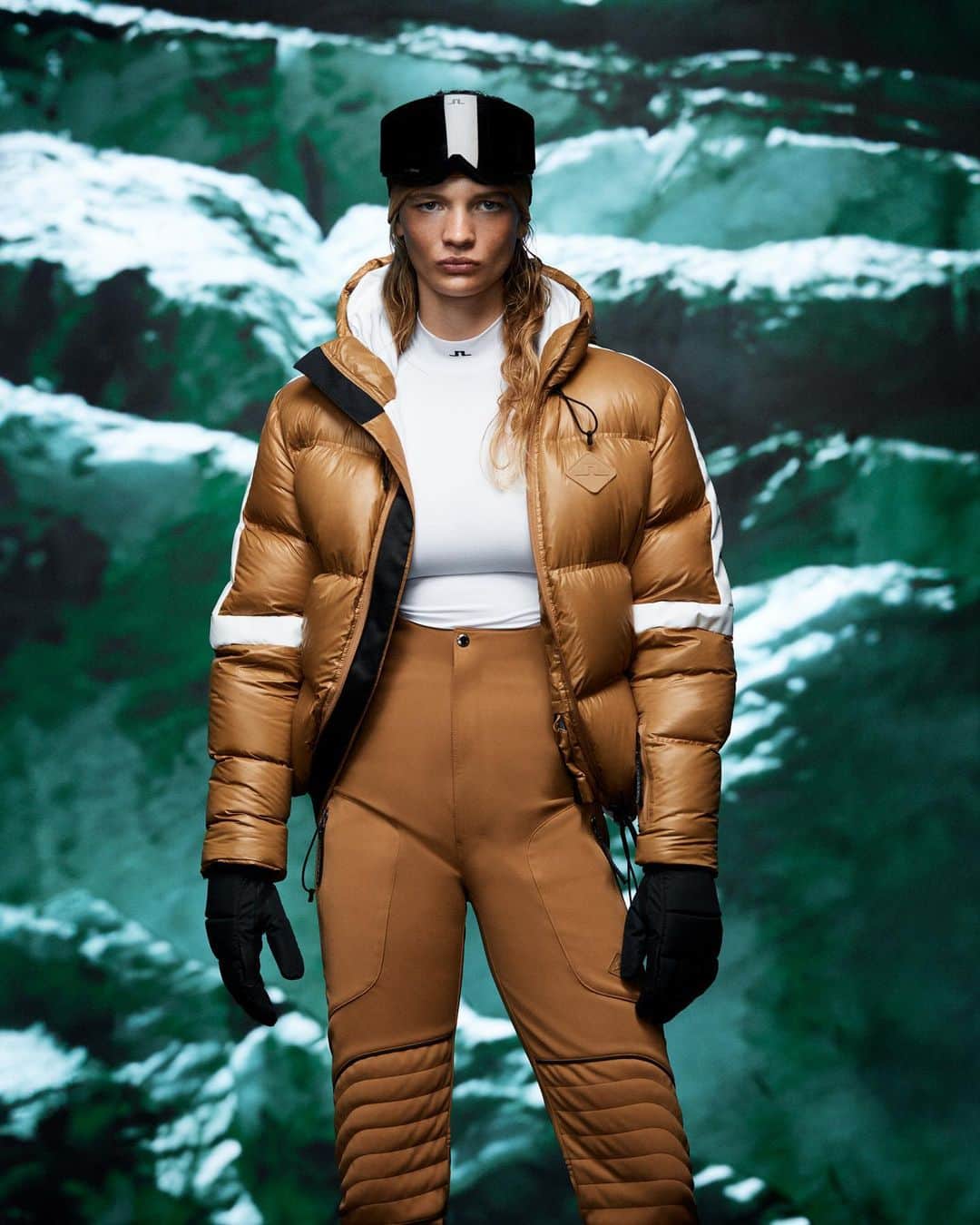 Jリンドバーグのインスタグラム：「Explore new arrivals from our FW23 ski collection, built for performance without compromising style.」
