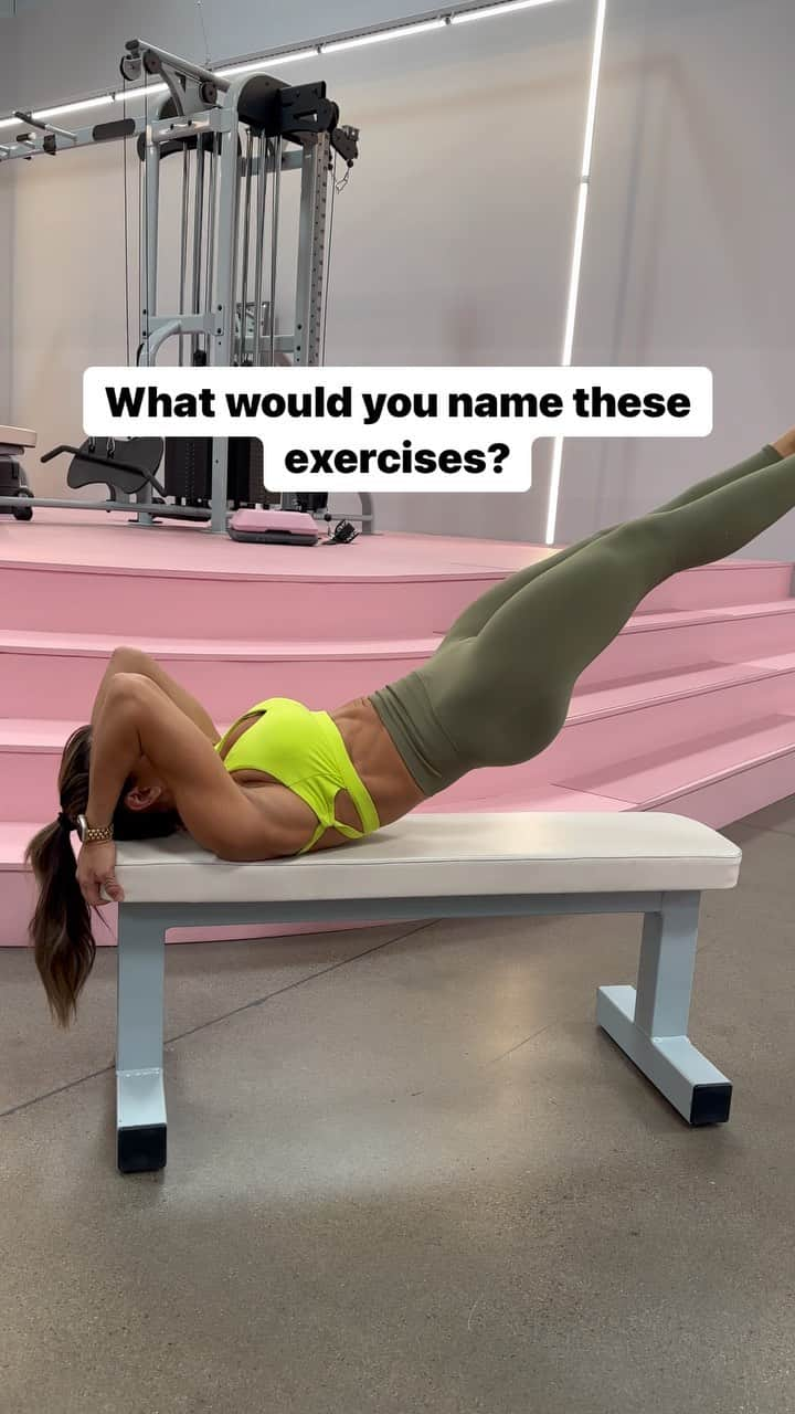 Alexia Clarkのインスタグラム：「What would you name these exercises?! I hope I see some funny ones in the comments!! 😂😂   www.Alexia-Clark.com   #abs #core #corestrength」