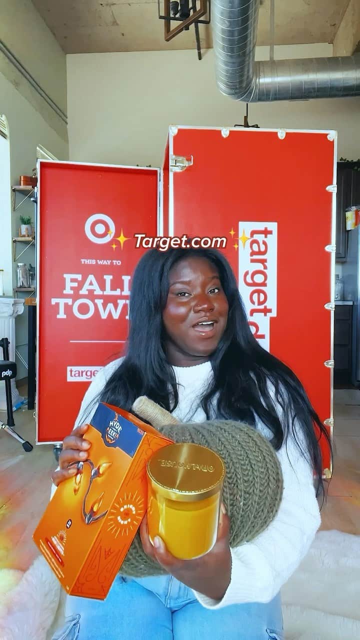 Targetのインスタグラム：「We’re entering our ✨HOSTING ERA✨ @eliseosafo escapes to FALL TOWN on a mission to find affordable must-haves for a cozy night in with the besties.」