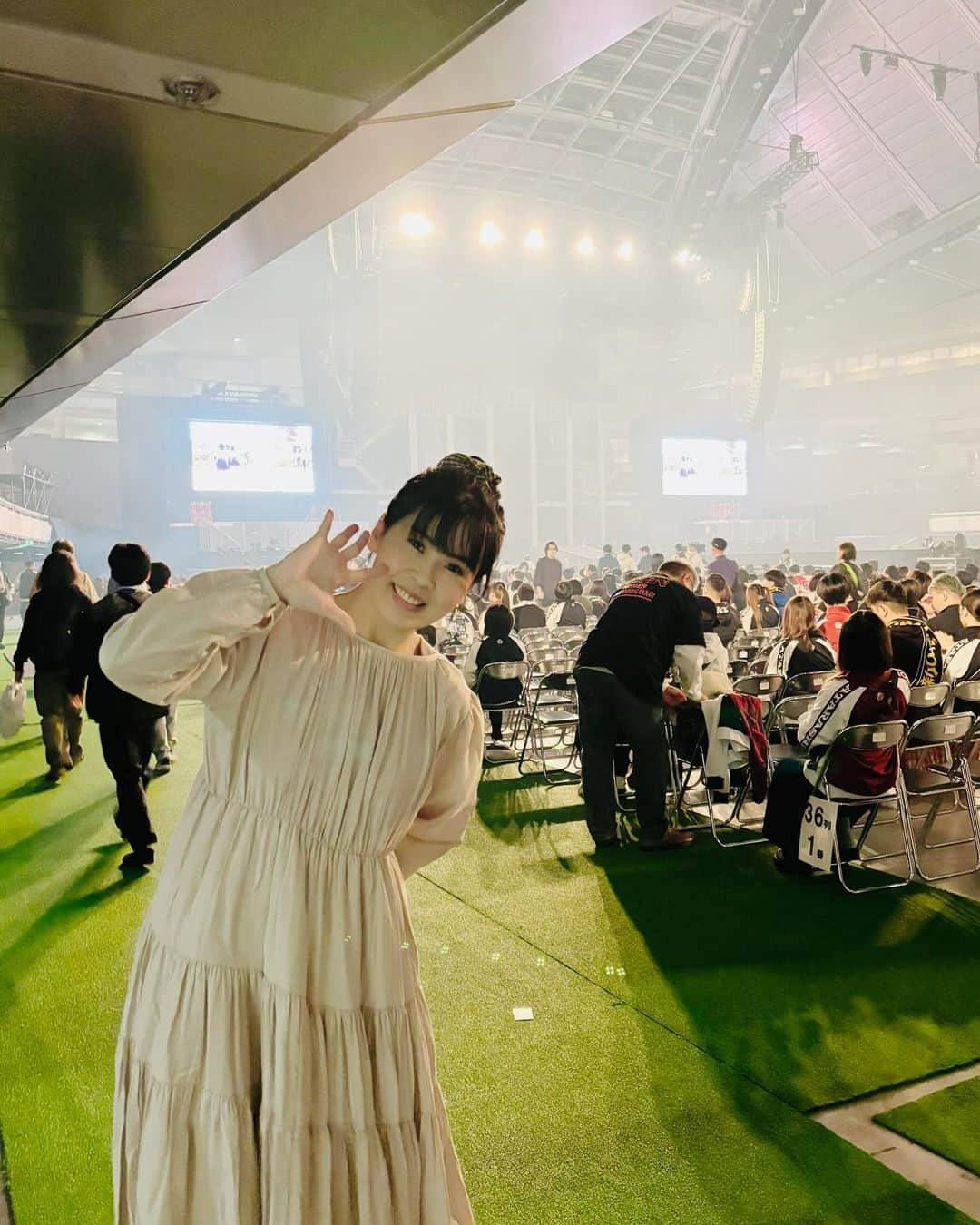 ななえ（キラキラ関係）のインスタグラム：「#新しい学校のリーダーズ 「初アリーナワンマン2023『HAMIDASHITEIKU』」参戦🇯🇵  産まれて初めて好きになったアーティスト。 産まれて初めてLIVEへ行きたいと思ったアーティスト。 一生、推し続けます🏫 我々、青春日本代表🫡」