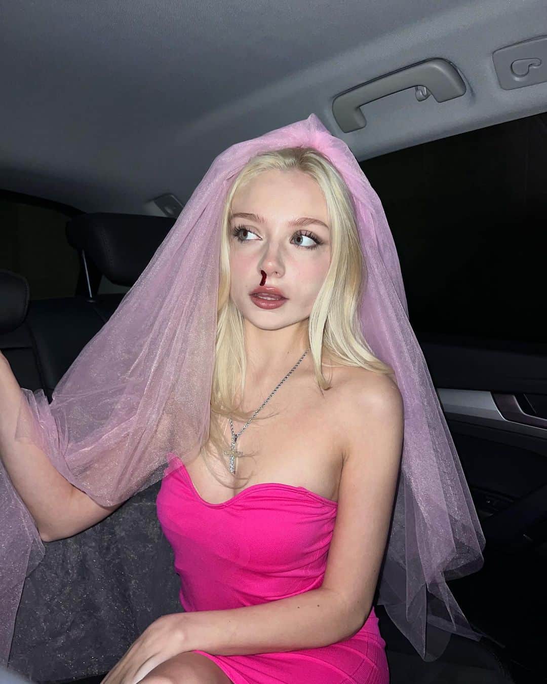 LOCAL HEROESのインスタグラム：「BLOODY BRIDE 👰🏼‍♀️🔪🩸 Looks like an angel, talks like an angel, the Devil in Disguise / Halloween 23’  4FSS23TDREF07354S BODYCON DRESS LH x 4F」