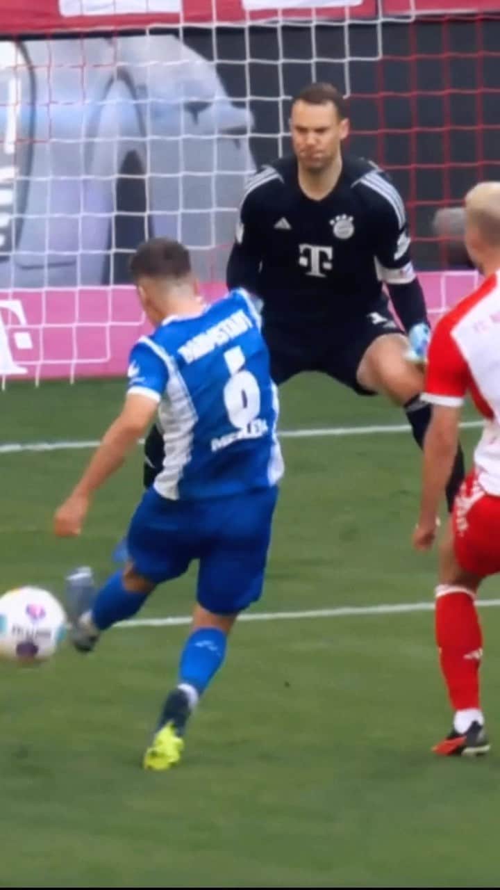 マヌエル・ノイアーのインスタグラム：「Don‘t stop believin‘ 💪」