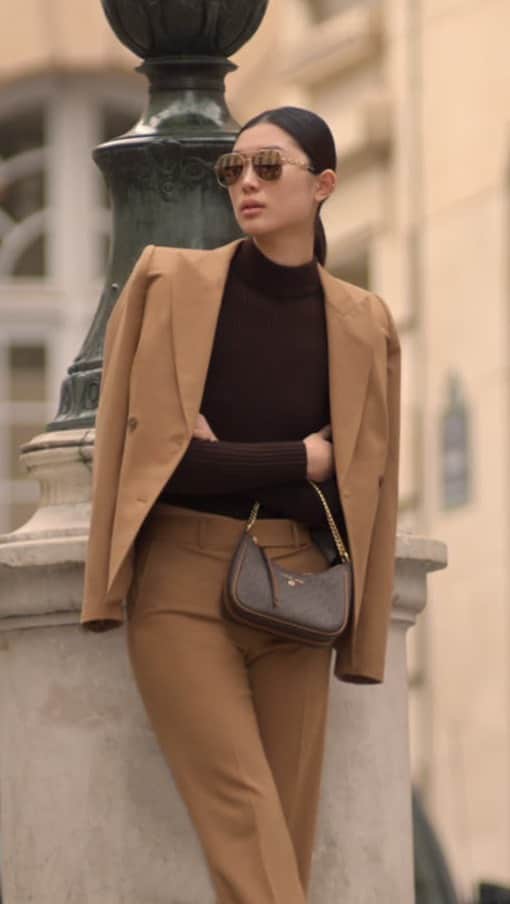 マイケルコースのインスタグラム：「A cinematic affair. Vignettes from our Fall 2023 campaign shot in Paris. #MichaelKors  Captured by @TheFrenchAccent」