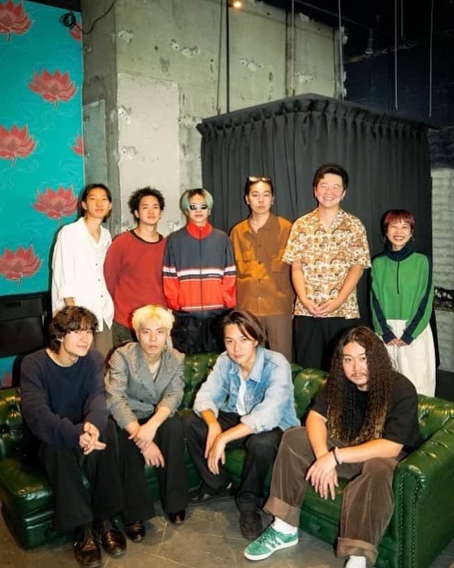 TAIKINGのインスタグラム：「名古屋シャングリラでBillyrromと2マンでした！ 来てくれたみんな、どうもありがとう！😊 すごく楽しかった！  また3月に名古屋のみんなと会えるのを楽しみにしているね🕺🏿  2023年のTAIKINGソロとしてのライブは来月の札幌で終了になります。 もうこりゃ全国ツアーだね笑 最後まで楽しもう🎸  写真はBillyrromのみんなと。 いい奴らでした😊 また必ず！」