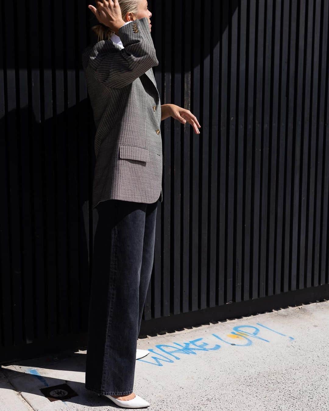 のインスタグラム：「Now trending: menswear-inspired fits.」