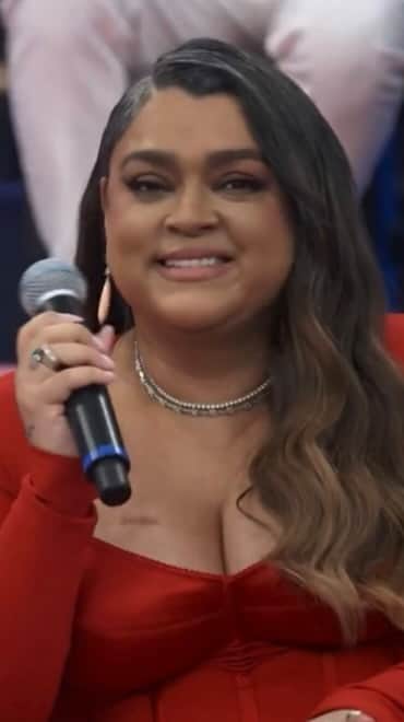 Preta Gilのインスタグラム：「Priorize você, coloque sua saúde em primeiro lugar! 2023 veio com tudo para me mostrar isso. Se possível, façam exames periodicos e se tiver mais de 45 anos busque fazer a colonoscopia. Tudo isso salva vidas!!!」