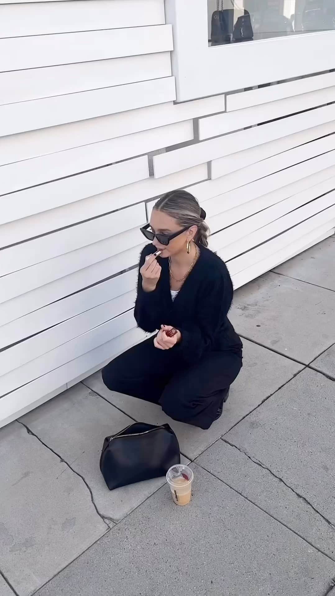 フレンチコネクションのインスタグラム：「Black on black vibes 🖤 @_melisoto in the Meena Fluffy Boat Neck Sweater & Echo Crepe Wide Leg Trousers.」