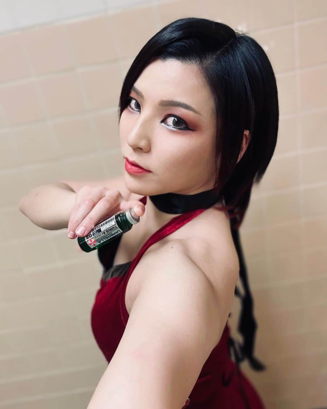 志田光のインスタグラム：「“Got some business to take care of. See you later.” 💋 #hikarushida #cosplay #re4 #aew」