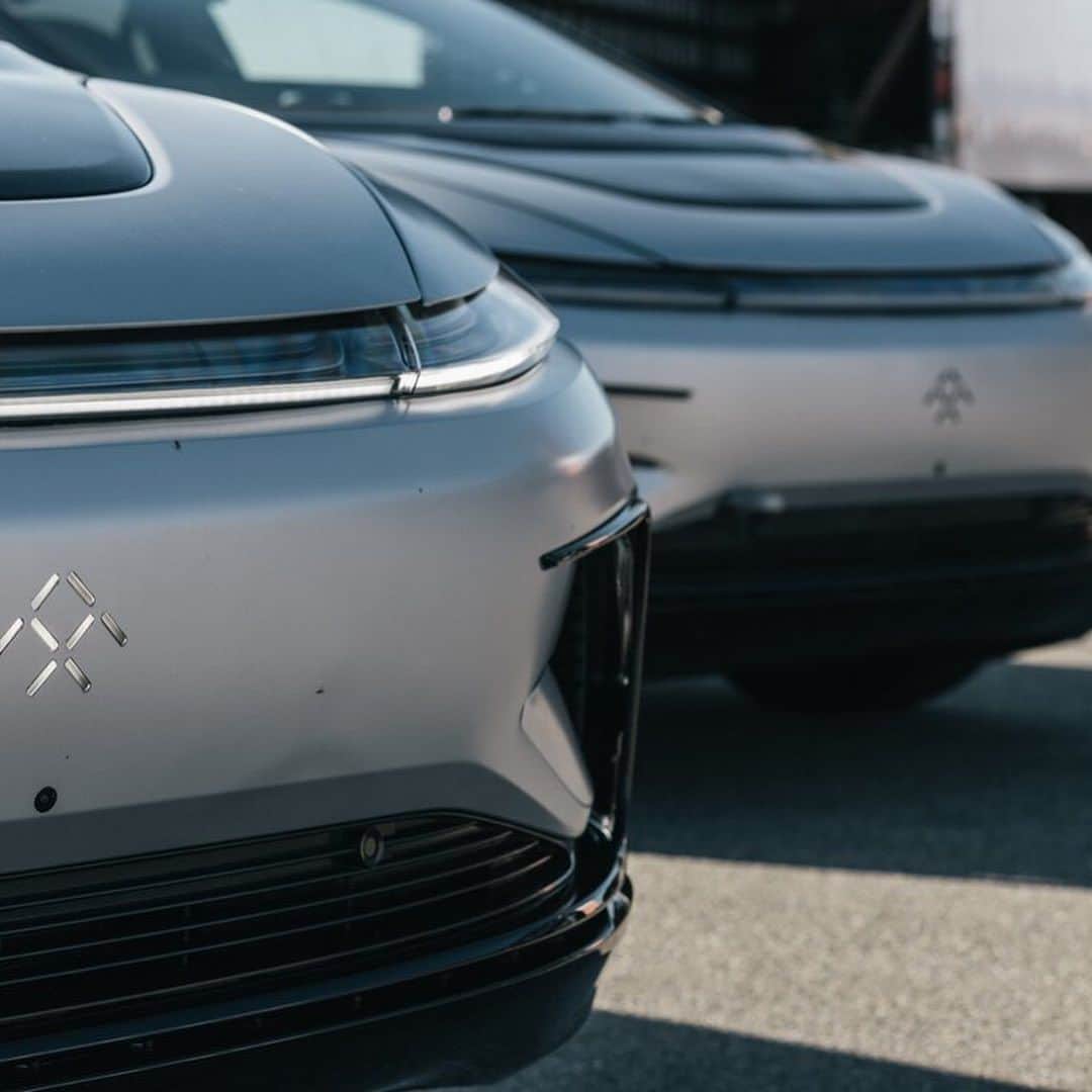 CarsWithoutLimitsさんのインスタグラム写真 - (CarsWithoutLimitsInstagram)「@faradayfuture FF 91 set new lap record for Production SUV at the Big Willow at 1 min 28 sec 14. FF 91 2.0 was delivered to Co-creation Officer - Justin Bell #FF91」10月30日 3時27分 - carswithoutlimits