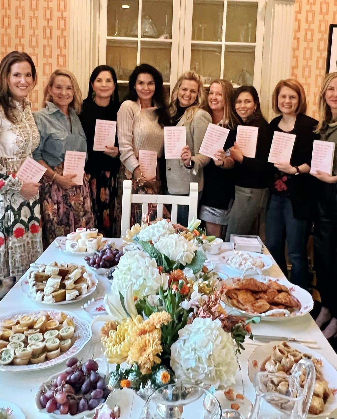 アンジー・ハーモンのインスタグラム：「Huge congratulations to you @ashley.morgan.jackson !! Your book is as fantastic as you are! Thank you for your openness & truth! You are a blessing to us all & im thrilled to share you with the world!   #blessed #grateful #tiredoftrying #framily」