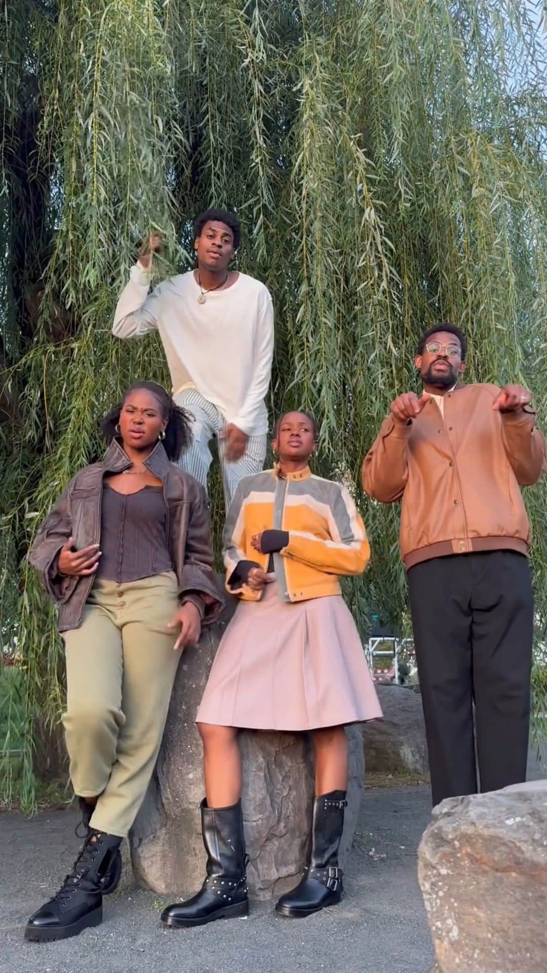 freepeopleのインスタグラム：「We've had this song on repeat. Link in bio to shop the band's looks from our We The Free collection and download "Hater's Anthem" By @infinitysong」