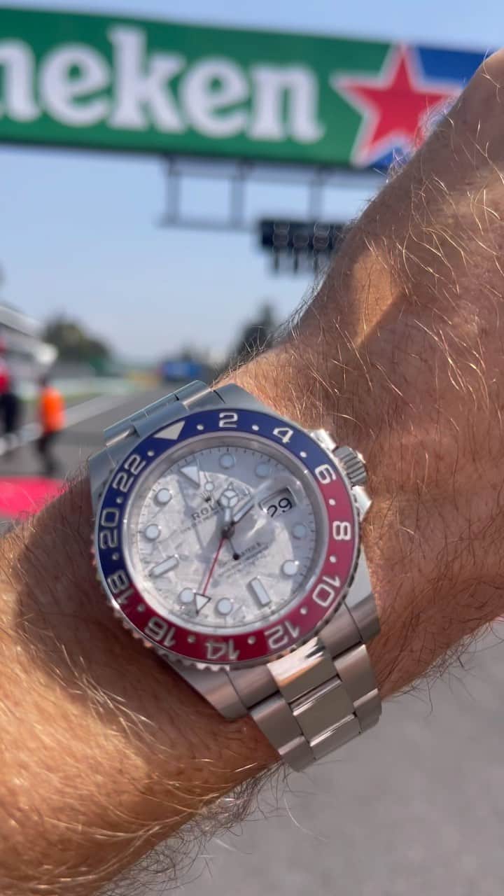ジェンソン・バトンのインスタグラム：「Not long now until the start of the Mexico City GP  @rolex  @skysportsf1」