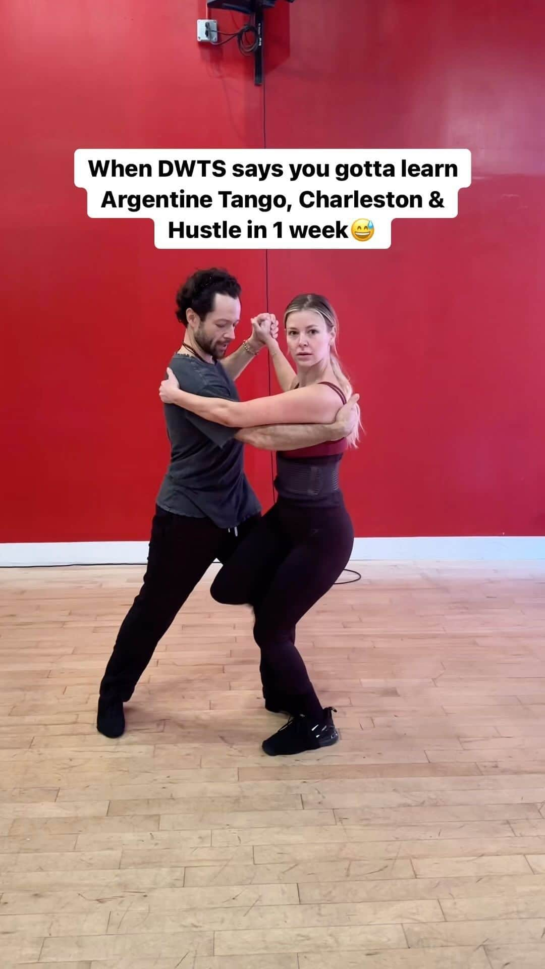 アリアナ・マディックスのインスタグラム：「They call it MONSTER week for a reason😅 #dwts」