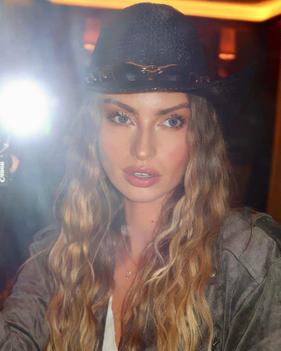 Taylor Howardのインスタグラム：「howdy partner」