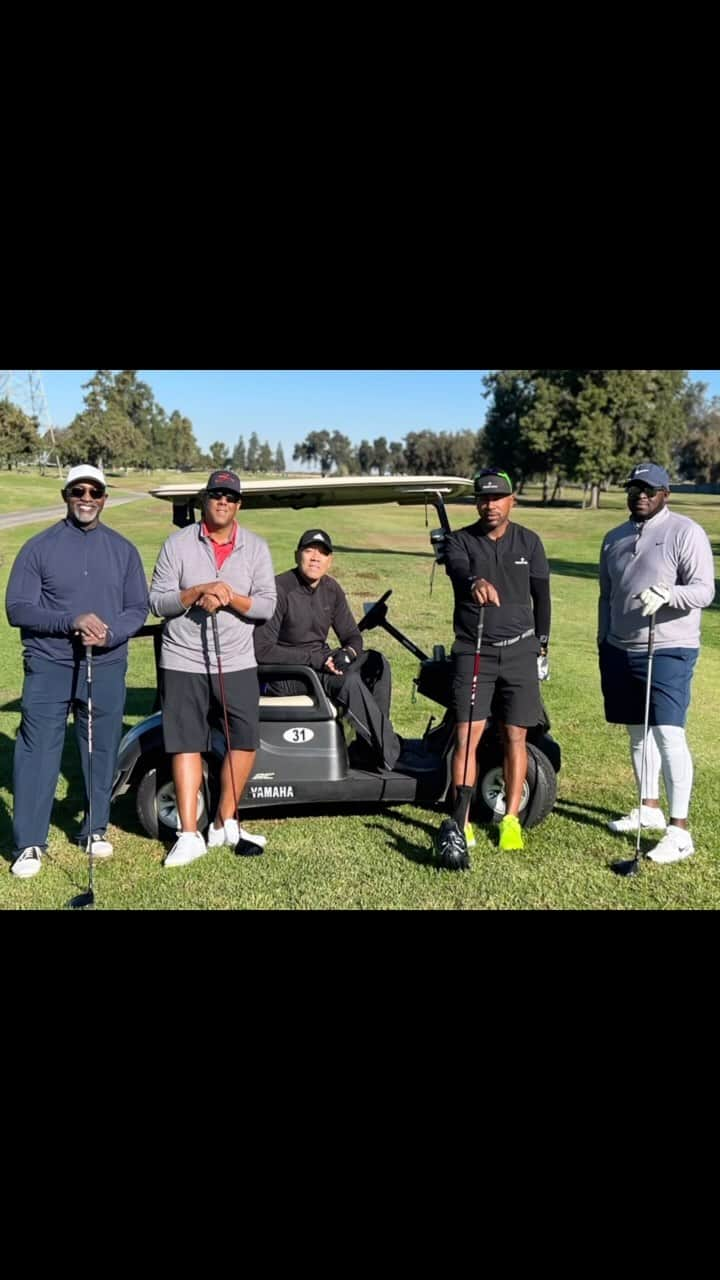 コロンバス・ショートのインスタグラム：「The @benchester_golf fellas made the drive down to Fresno to support our brother Jeff Whitaker who suffered an almost fatal spinal cord injury almost a year ago. Now thanks to @scifitfresno and there dedication to not only pushing spinal injury survivors to walk again but to live their best life! AMAZING WEEKEND for an AMAZING CAUSE! Oh and we WON the tourney 🏆🏆🏆🏆 🥂 Fresno we will be back!! #JustLivin #Blessed #Grateful #Service #Inspire #GoodLife @orca_united_society #ORCAWave📡🌊🐳」