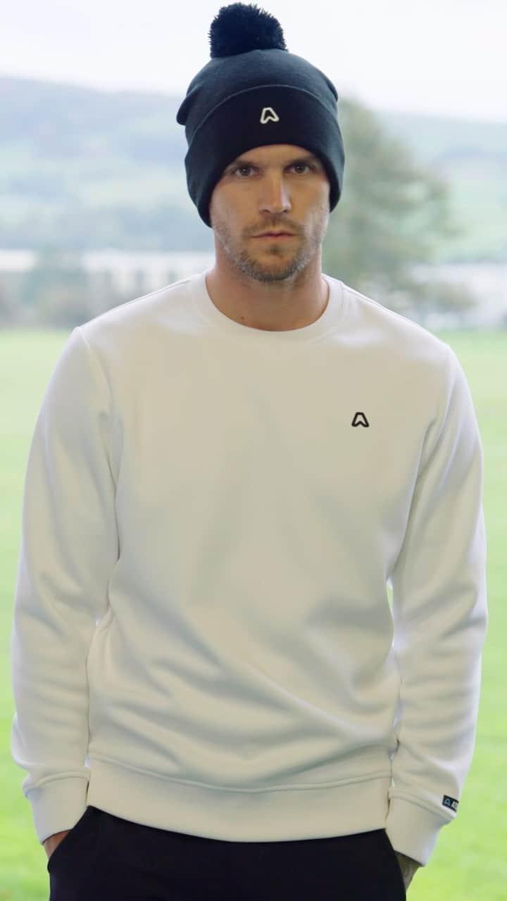 GazGShoreのインスタグラム：「These jumpers tho literally perfect 😍📸🏌️‍♂️ @atsg.golf nailed it 🙌🏻」