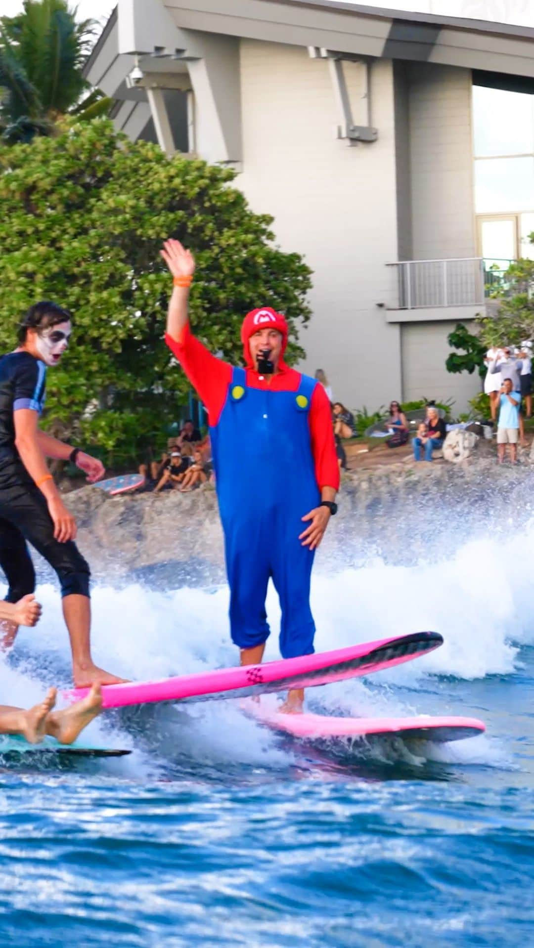 ジェイミー・オブライエンのインスタグラム：「Join us today at Turtle Bay for the spookiest surf contest in the world! with prizes for the best performers! $10 entry fee (cash or Venmo) to support the Kahuku High School Surf Team  Beach entry, please bring your own surfboards  And please be mindful that your costume will not damage the ocean in anyway. Also there will be a DJ, food and drink specials at the pool bar 🎃 see you soon 🎃」