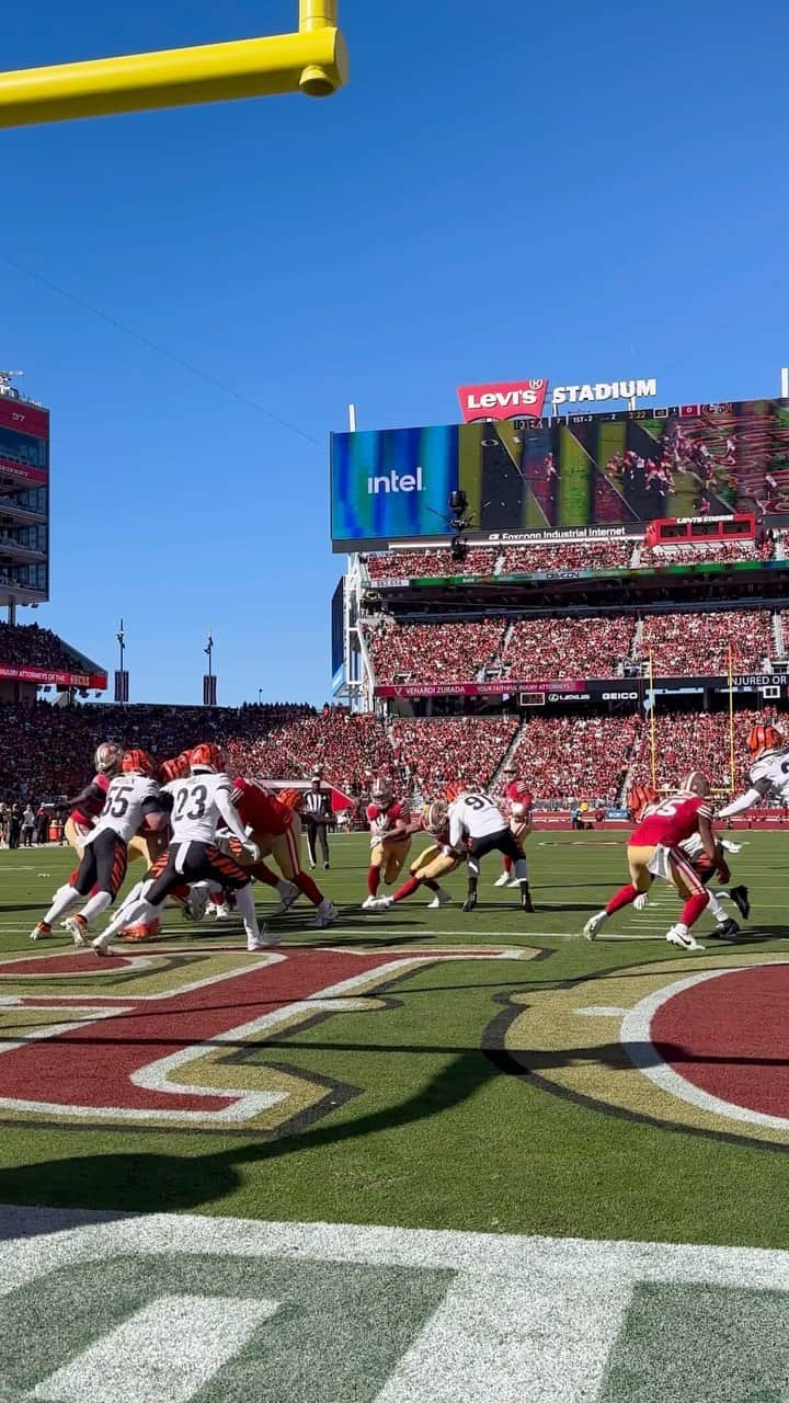 サンフランシスコ・フォーティナイナーズのインスタグラム：「The record-tying TD‼️  📺 @nfloncbs  #CINvsSF」