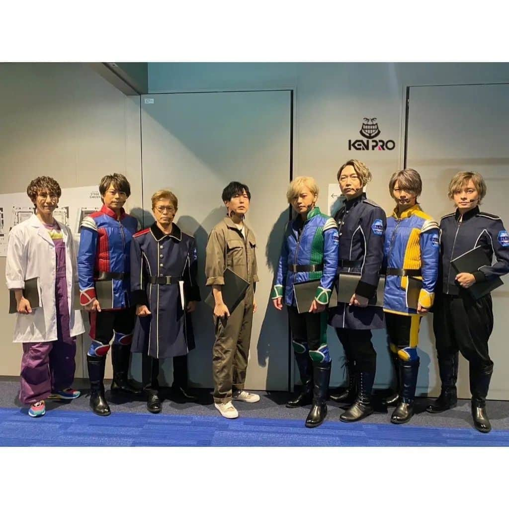 神谷浩史さんのインスタグラム写真 - (神谷浩史Instagram)「「著作権」→→ https://twitter.com/aoni_official/status/1713528389699862745?t=EAW-t5bEWMIB0-87FrInqA&s=19  【Kiramune Presents READING LIVE「天穹のラビアス」】 〈東京公演:10月7日(土)8日(日)、大阪公演:14日(土)18日(日)開催〉  #Kiramune #READINGLIVE #天穹のラビアス #神谷浩史 #KamiyaHiroshi」10月15日 22時37分 - hiroshi1975kamiya