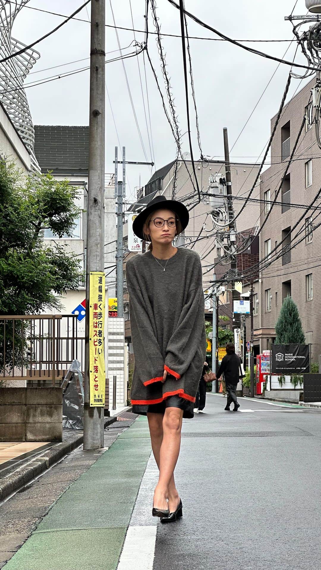 のインスタグラム：「@noisemaker_jpn   #撮影 #noisemaker2023aw #日曜日 #雨  【Hair】 @kiyoigarashi  【Make】 @chifumi325  【Photo】 @RYOHEI OBAMA 【Designer】 @noisemaker.ceo.designer」