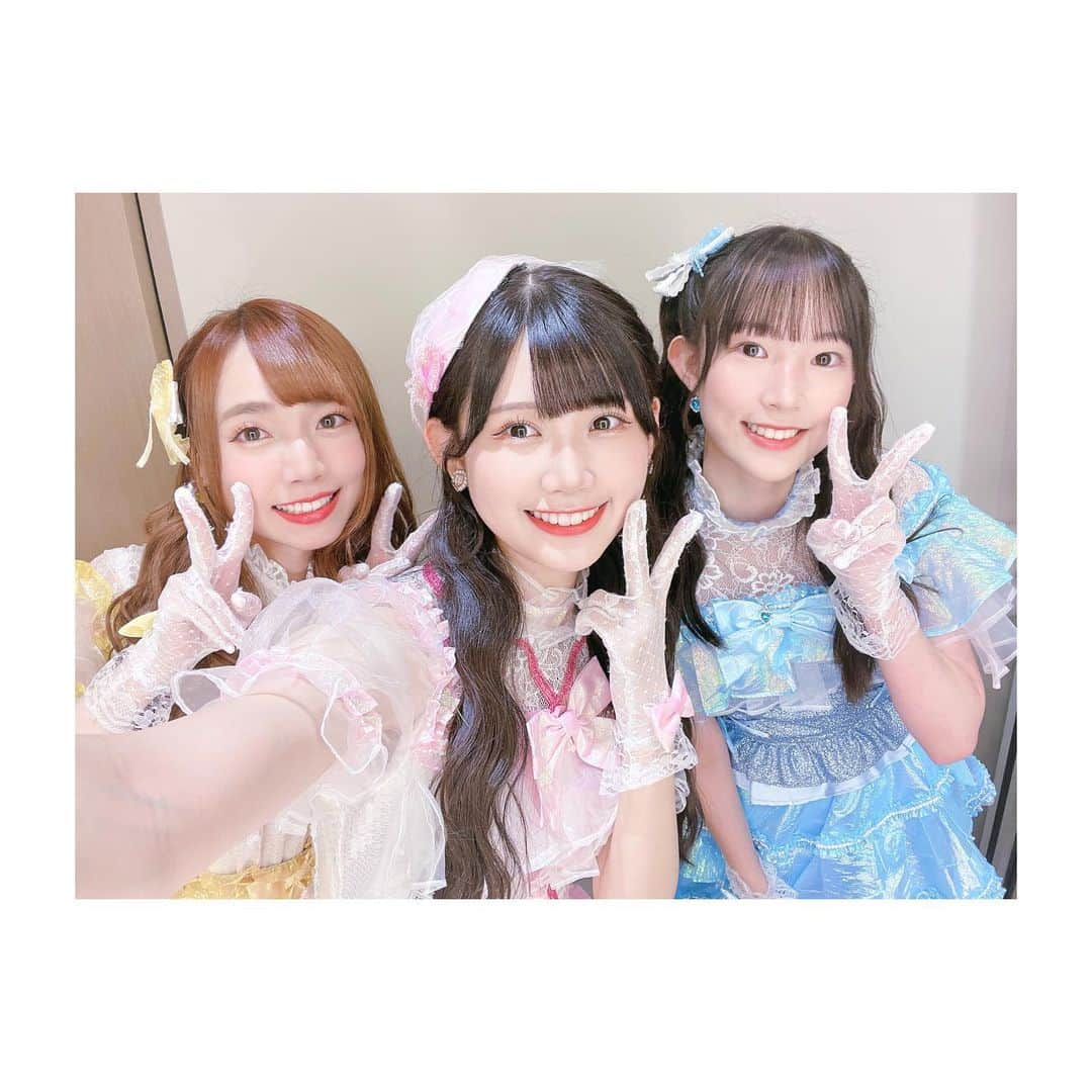 林于馨さんのインスタグラム写真 - (林于馨Instagram)「. 十月公演的新Unit✨✨ 這次是 #帶我去溫布頓 👸🏻💖 好久沒有穿這麼𝐏～𝐢𝐧𝐤的衣服有點不習慣哈哈 Glory Days跟溫布頓的反差感🧏🏻‍♀️ 這次沒看到的人只能讓你們看看照片了😗 - #ウィンブルドンへ連れて行って 🕊𓂃𓈒𓏸︎︎︎︎ 今月の公演で初披露！➰🎀🤍 久しぶりのピンク衣装でちょっと慣れない(∀) Glory Daysとウィンブルドンのギャップどうだったー？ 今回見逃したみんなに写真だけ提供します♡ - #AKB48 #AKB48TeamTP #TeamTP  #れいち #林于馨 #手をつなぎながら #公演 #手牽手公演 #三創 #ClapperStudio」10月15日 21時11分 - reichi01_akb48teamtp