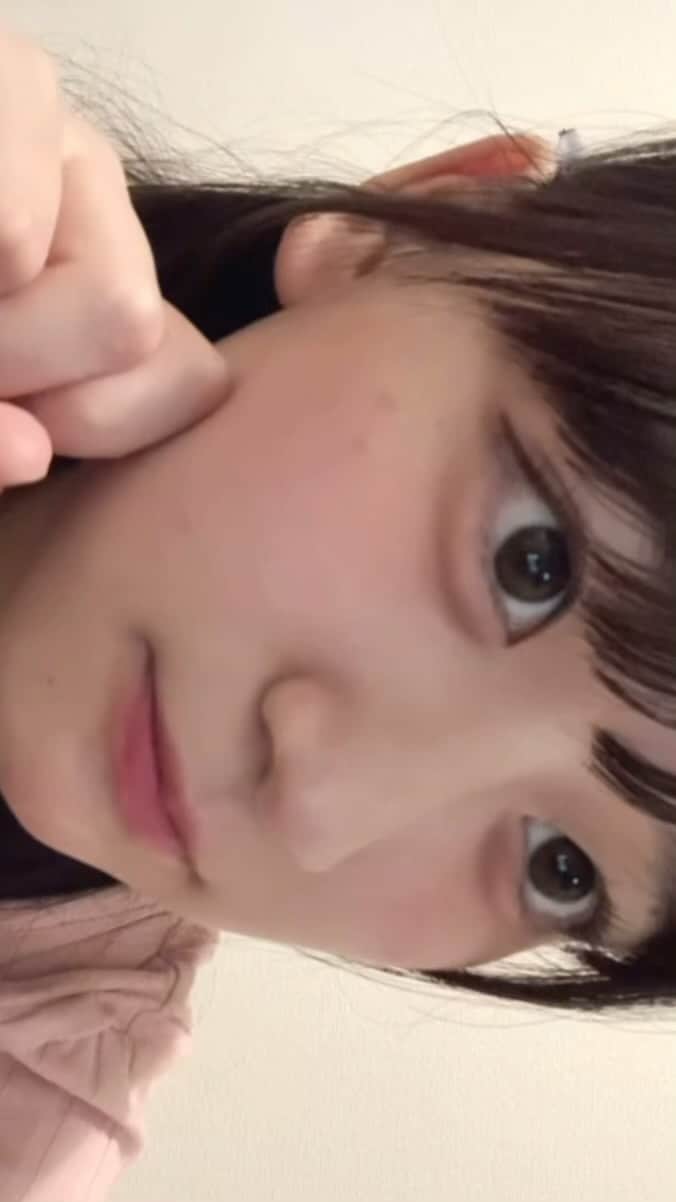 遠藤璃菜のインスタグラム：「最近本格的に寒くなってきた🍂 でも私はこのくらいの寒さ好きなので嬉しいのです」