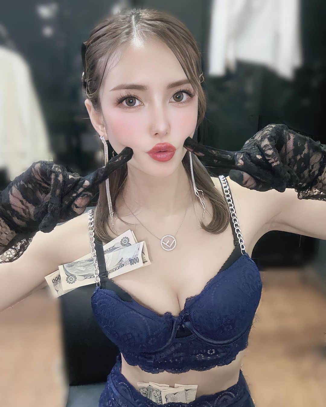 竹村寿美佳（すうちゃま）のインスタグラム：「昨夜横浜2現場沢山ありがとうございました💙 フィリピンの人は暖かくて優しくて大好き🇵🇭 控え室がフィリピンのおばあちゃん家の匂いして早く行きたくなった🐾」