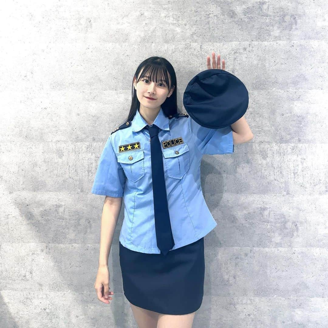 坊迫咲藍のインスタグラム：「ポリスに変身してみた！👮‍♀️🩷」