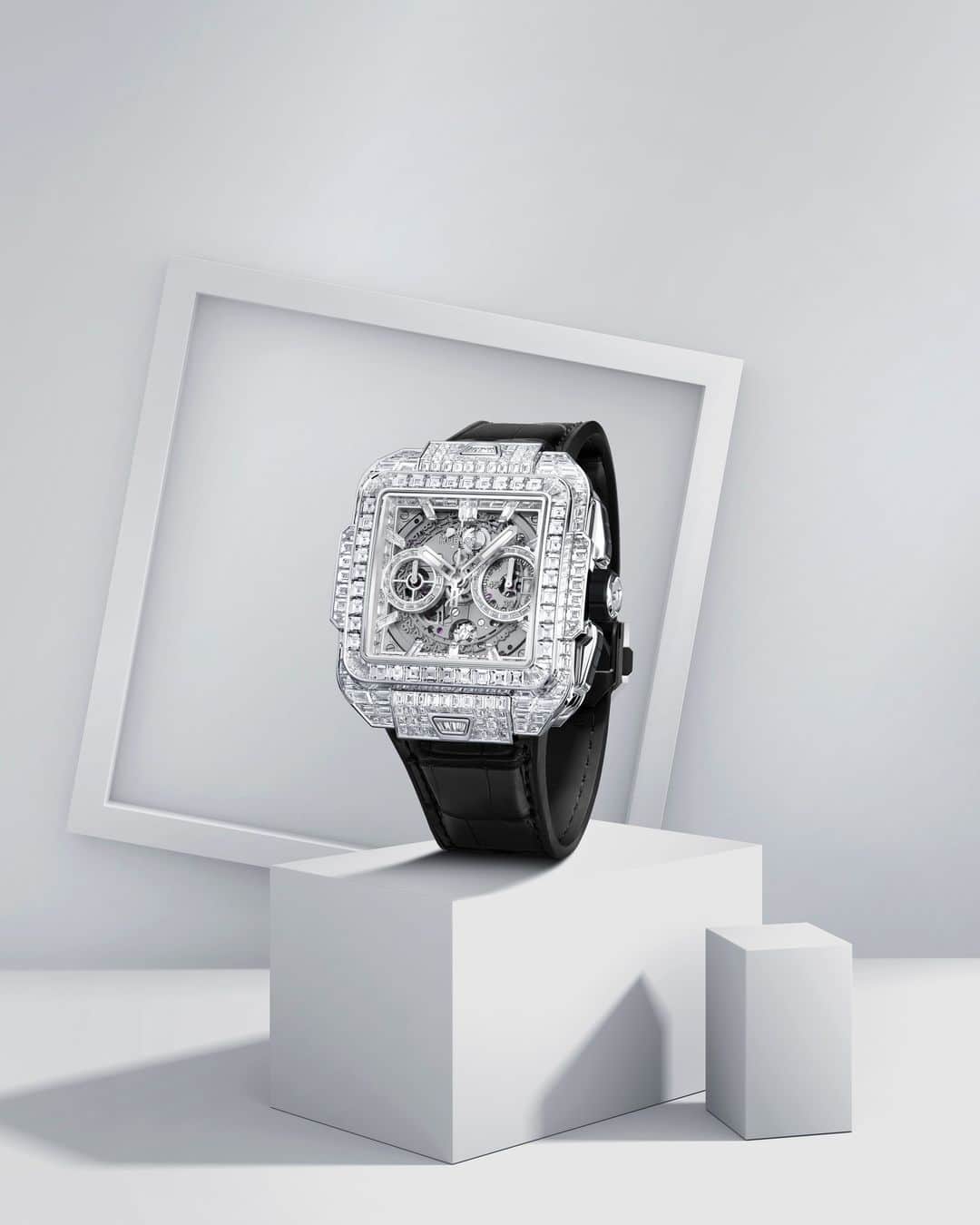 のインスタグラム：「Each of the 285 diamonds of the fascinating #SquareBangUnico High Jewellery has been carefully selected to enhance the iconic shape of the case. #Hublot」