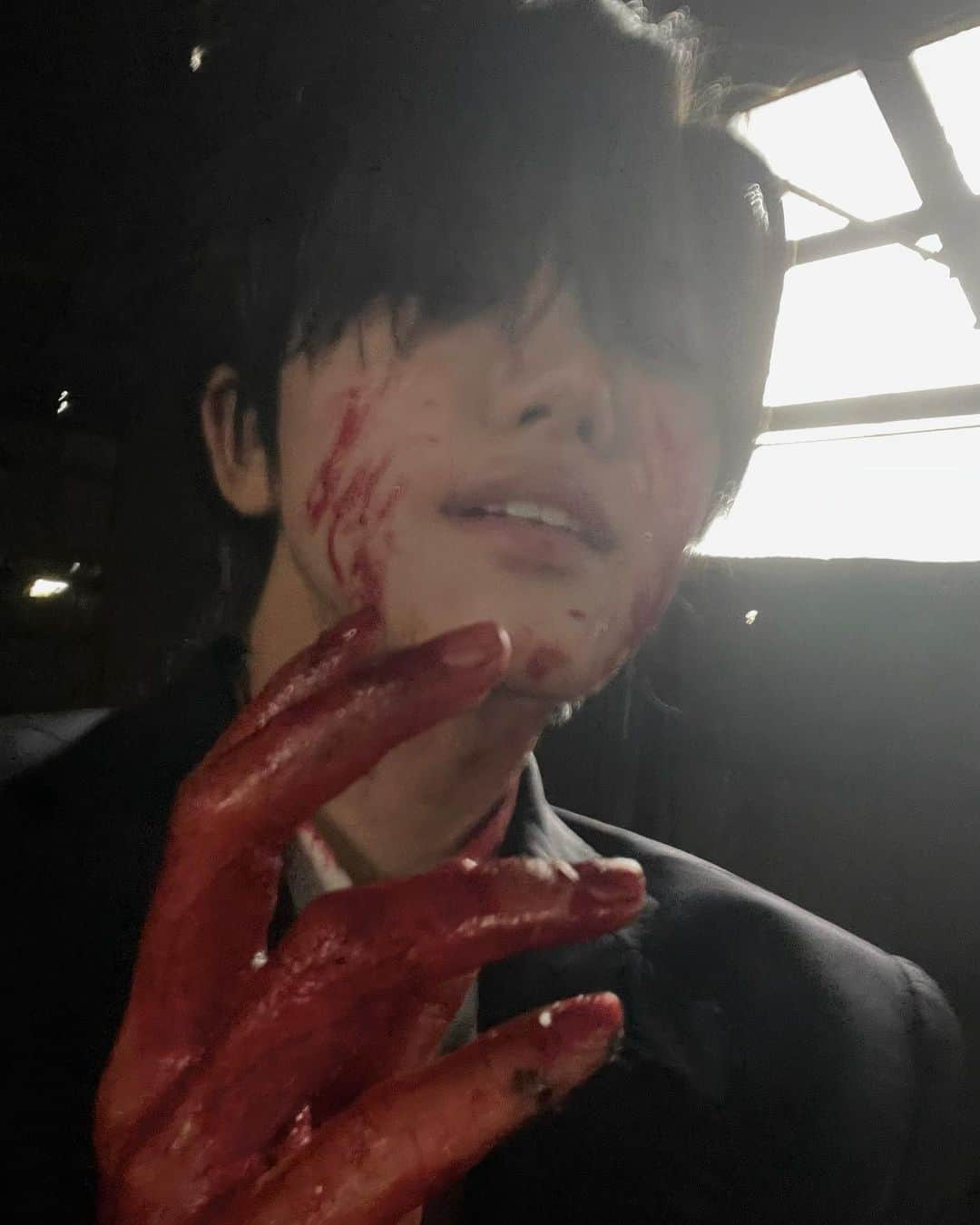 だるまさんのインスタグラム写真 - (だるまInstagram)「✝︎Fake Blood‪✝︎ データ楽しみ🫣  #cosplay #ブルータル #brutal #壇浩輝 #トレース #コスプレ」10月15日 22時01分 - daruma_1_1