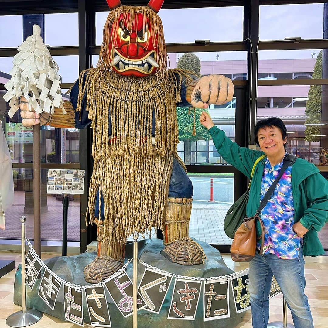 河崎実のインスタグラム：「本荘ＳＦローカルコンベンション18初参加の人、久々の人たくさんお話できて楽しかったです。真夜中のきりたんぽ鍋もバカうまでした。また来年お会いしましょう！」
