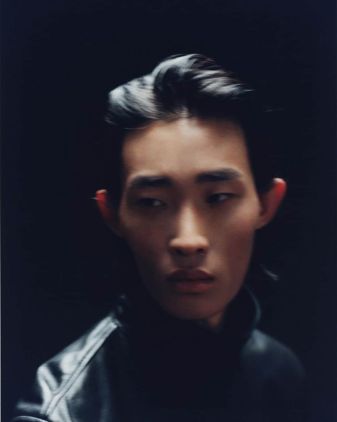 ラグ&ボーンのインスタグラム：「DON'T THINK TOO MUCH. Leather always makes sense.」