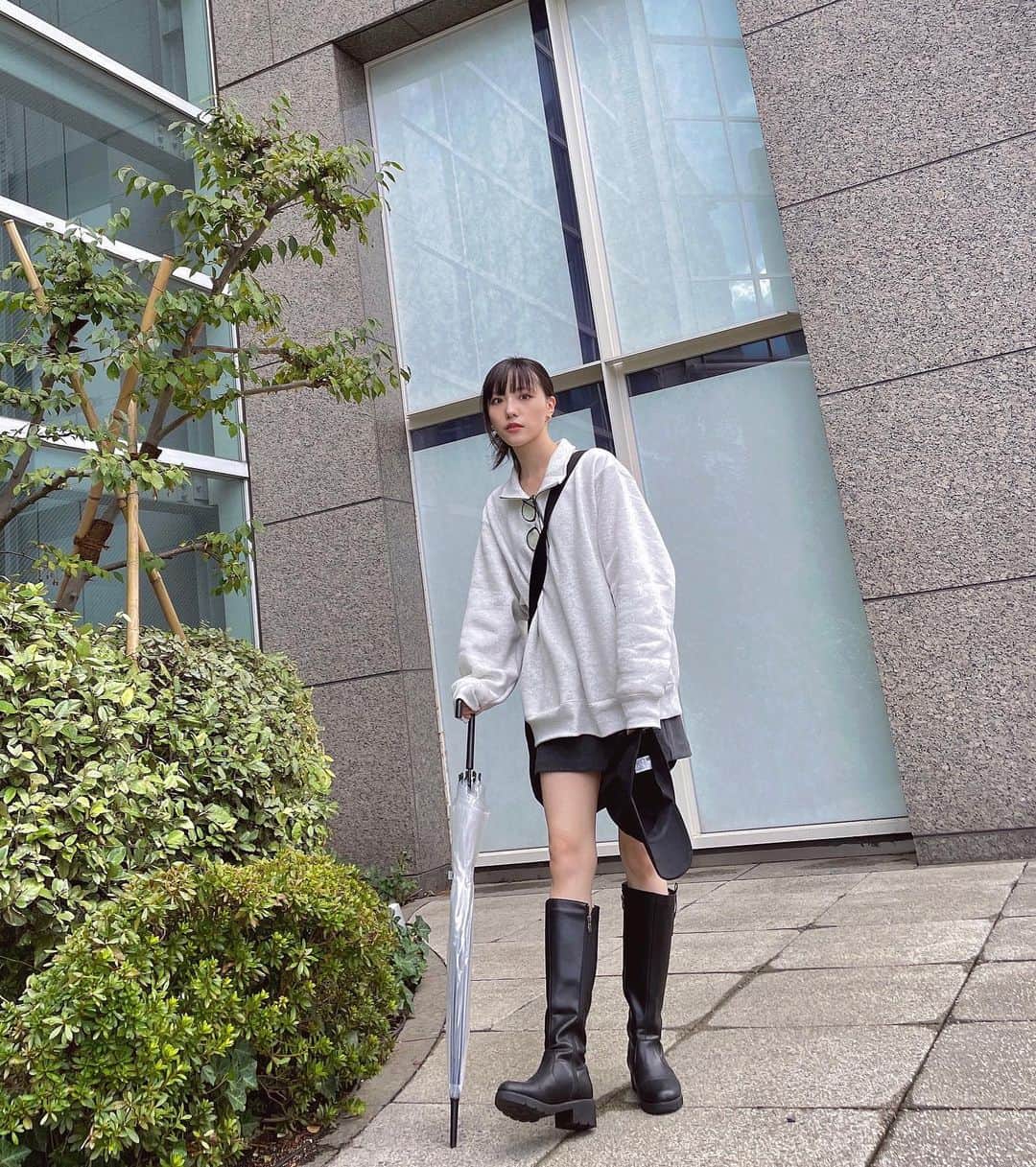 井尻晏菜さんのインスタグラム写真 - (井尻晏菜Instagram)「⁡ ⁡ ⁡ 珍しく脚を出したら寒さで参った🥶 ⁡ @gu_for_all_  ⁡ #guコーデ #いつもの白い壁じゃない」10月15日 22時04分 - ijirianna0120