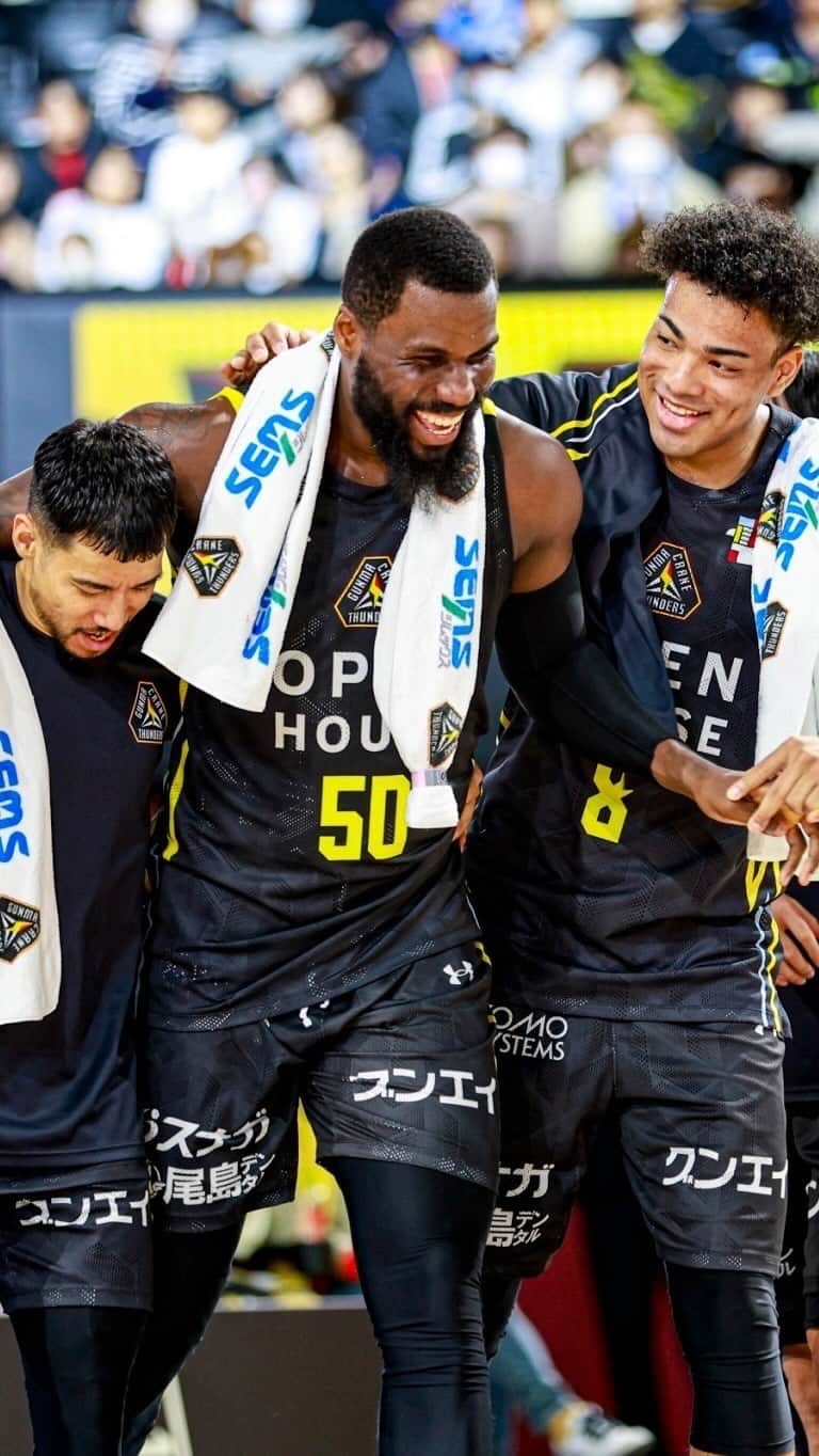 群馬クレインサンダーズのインスタグラム：「THUNDERS WIN🔥🔥  #河村勇輝 選手 擁する #横浜ビーコルセアーズ とのラスト1分 1点差の激闘を制す⚡️  #群馬クレインサンダーズ #BEBOLD #Bリーグ #オプアリ #ベンベンティル」