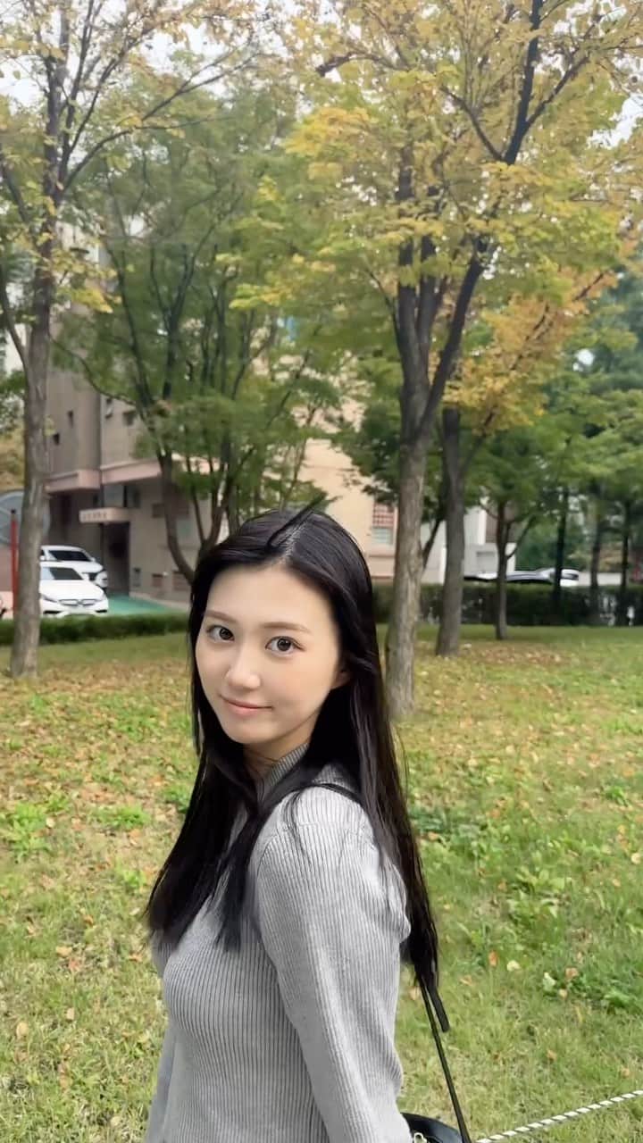 三原羽衣のインスタグラム：「リール載せてみちゃう〜 韓国で散歩してる時の私」