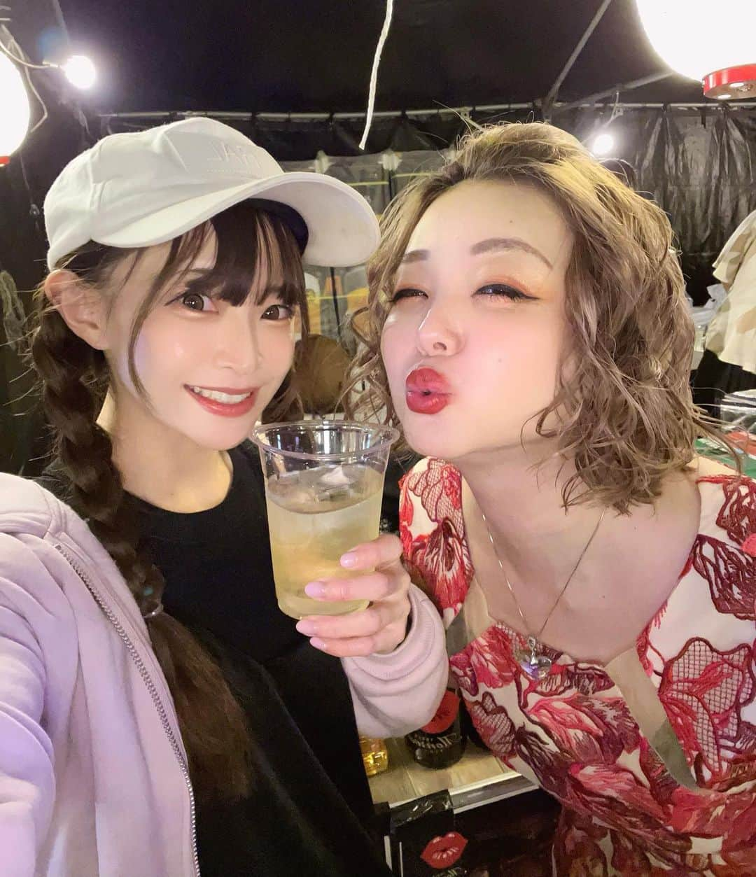 紗々木りんのインスタグラム：「🦄🥂💋  きのうは #春吉橋ハシゴ横丁 に出店してる ‎𓊆スナックモンロー💋𓊇 に いってきたょん.*꒰ᐢɞ̴̶̷ ·̫ ɞ̴̶̷ᐢ꒱っ◝💗  カオルコさんに お会いできました💋💕  スナックのみいこー🫶🏻🫶🏻🫶🏻 ほんとおもしろいから🤣 #飲み友募集中   ×××  #春吉 #福岡 #中洲 #スナック  #中洲スナック #芸人 #女芸人  #お笑い #福岡吉本」