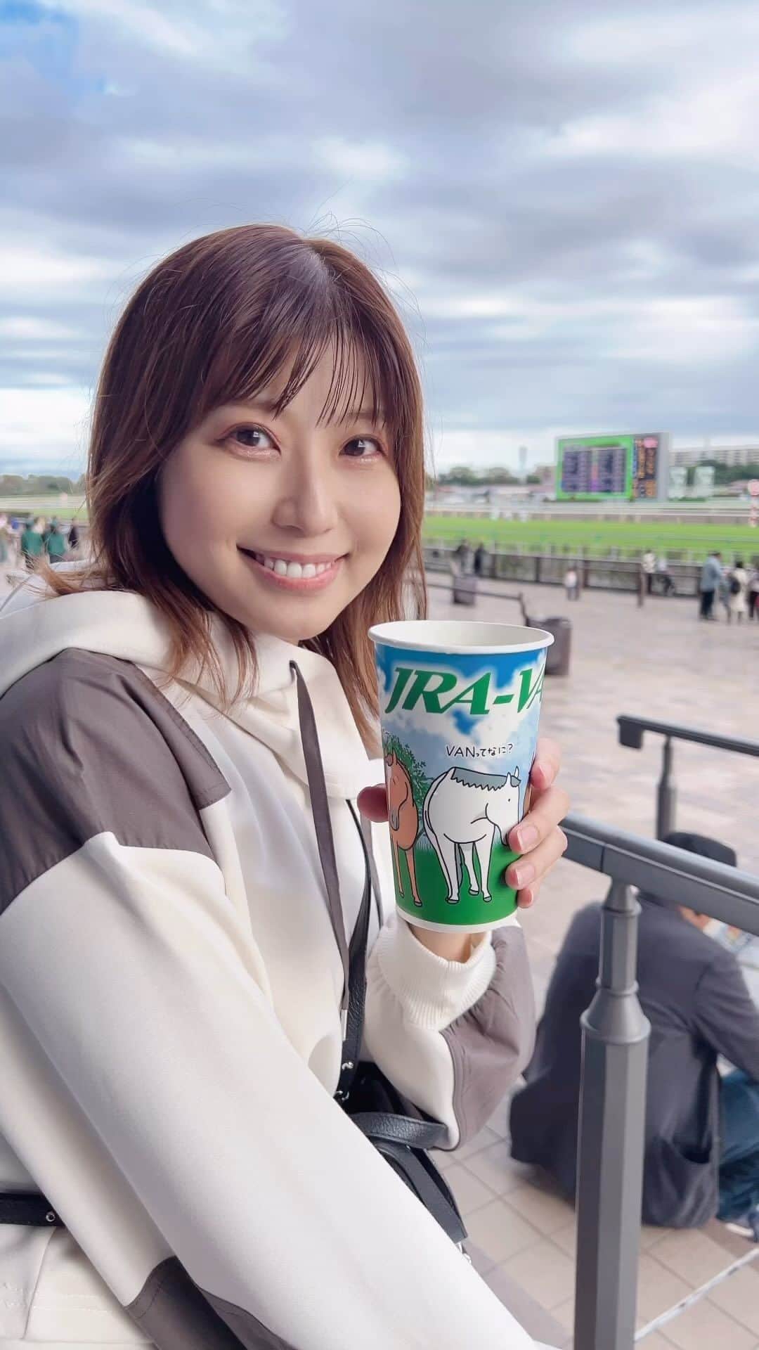 天野麻菜のインスタグラム：「ビール女子。3631」