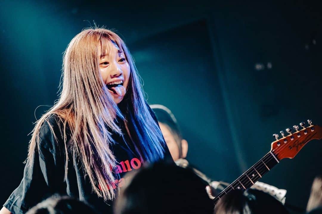 岩淵紗貴のインスタグラム：「今日は REVENGE & CHALLENGEツアー2日目 in仙台enn 3rd めっっちゃ楽しかった！！！ 雨の中、みんな来てくれてありがとう☺️🔥また牛タンやろうね🤪✨ ツアー楽しすぎぃぃぃぃい！！！！！ また仙台来るから！会おう！！  やべぇまだライブしたい  📸 @soichiro_shi」