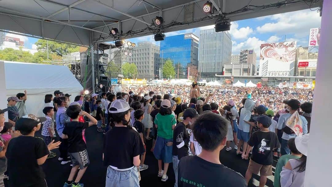 小島よしおのインスタグラム：「RKKまつりでおっぱっぴー！」