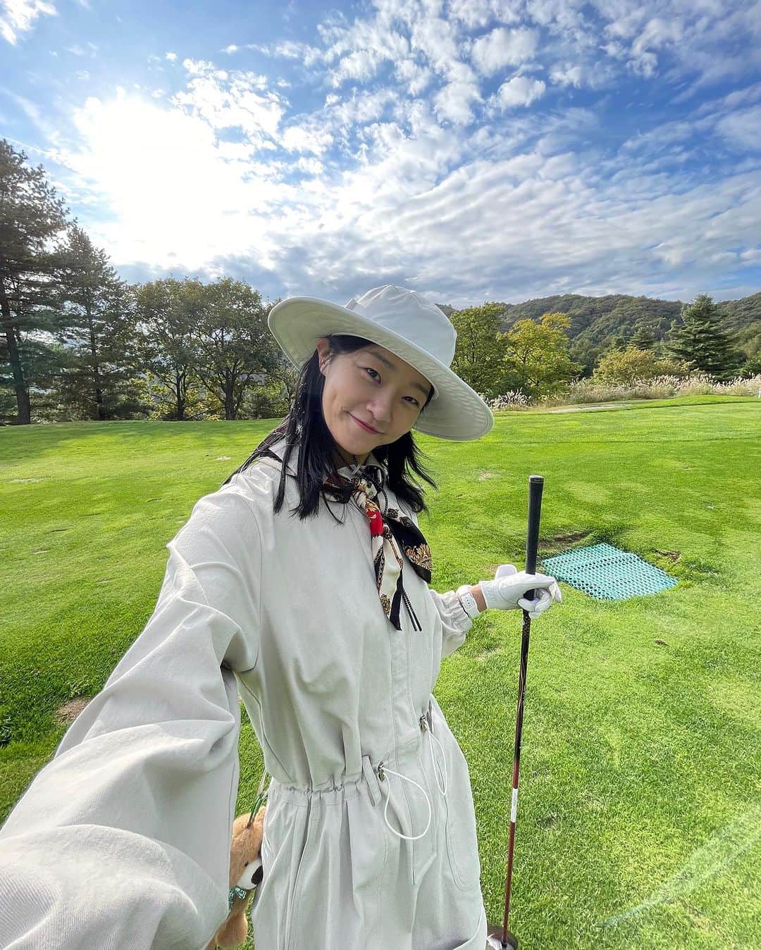 ヒョニ・カンさんのインスタグラム写真 - (ヒョニ・カンInstagram)「가을골프 start💚  . . #hyoni_golf」10月15日 15時11分 - hyoni_kang