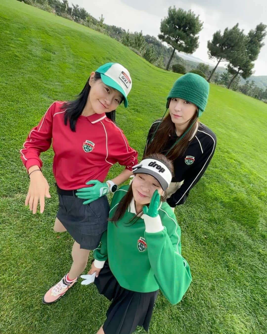 ヒョニ・カンのインスタグラム：「가을골프 start💚  . . #hyoni_golf」