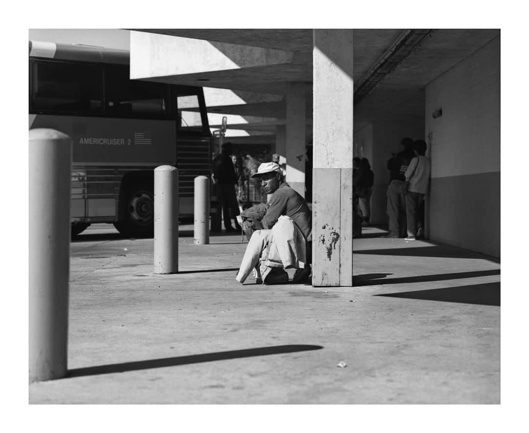 マリオ・ソレンティのインスタグラム：「Road Trippin 1990’s GreyHound Bus  @therealofficialfrankb  #mariosorrenti  Some images from my road trip. Early 90’s」