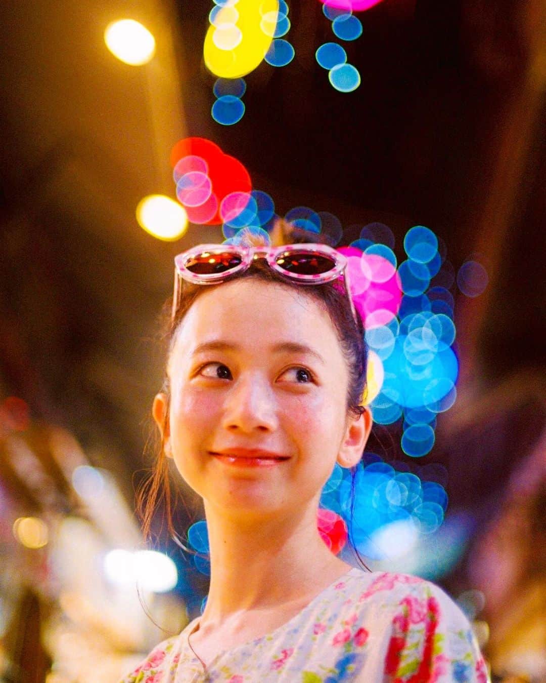 のインスタグラム：「台詞をはなす顔よりも、その言葉を選んでいるとき、音にするまでのギリギリのためらいや緊張、相手の言葉を聴いているときの顔がすきで、そこにその人間の本質が宿っていると思うし、そういう美しい瞬間を逃さずとらえたい〜ね」